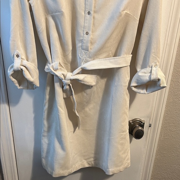 Tommy Hilfiger Beige Belted Shirt Dress - Picture 4 of 6